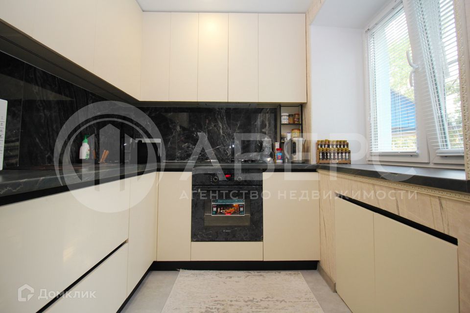 Продаётся 3-комнатная квартира, 59.3 м²