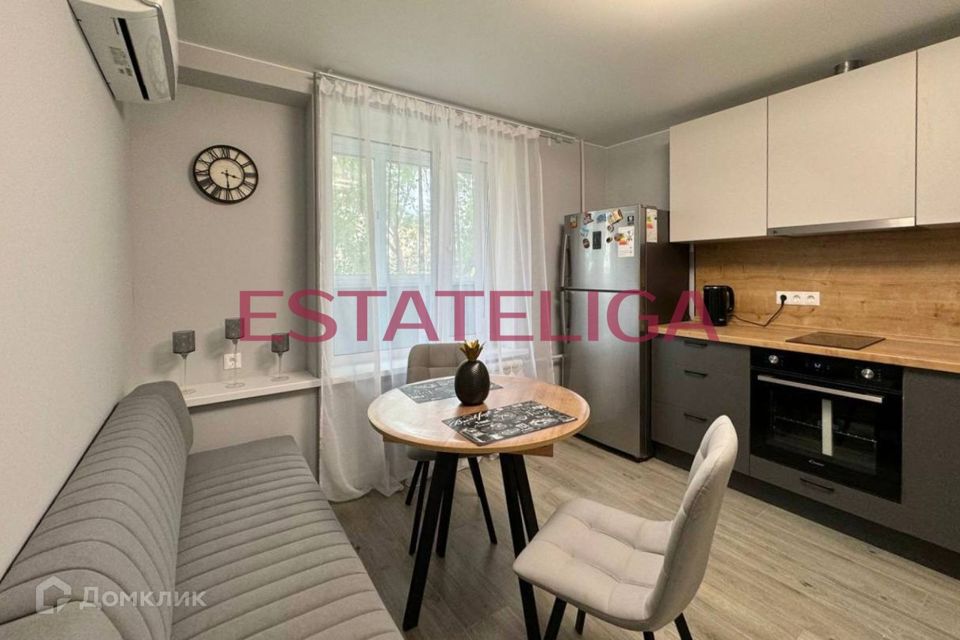 Сдаётся 1-комнатная квартира, 40 м²