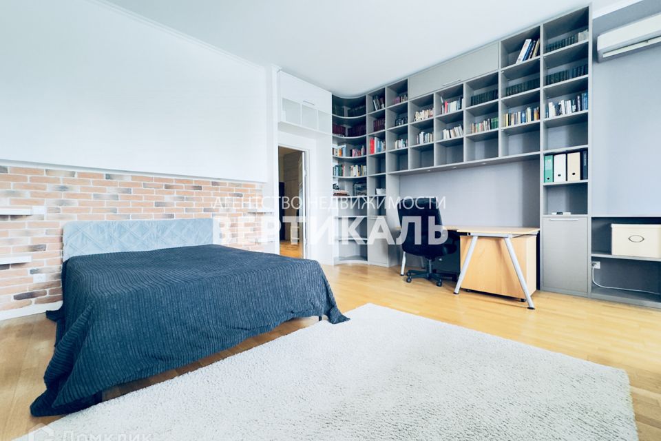 Сдаётся 3-комнатная квартира, 150 м²