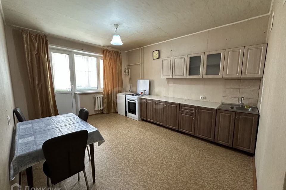 Продаётся 2-комнатная квартира, 69.6 м²