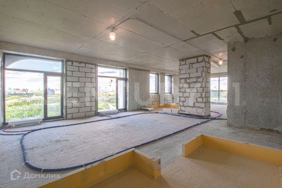 Продаётся 3-комнатная квартира, 149.9 м²