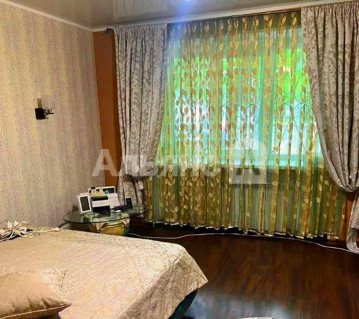 Продаётся 4-комнатная квартира, 120.7 м²