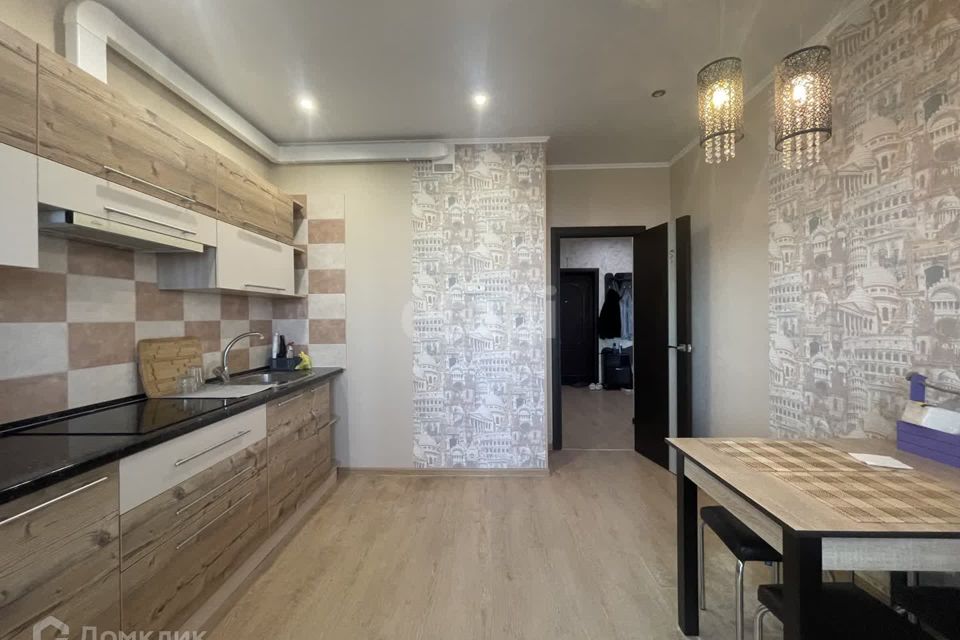 Продаётся 1-комнатная квартира, 58 м²
