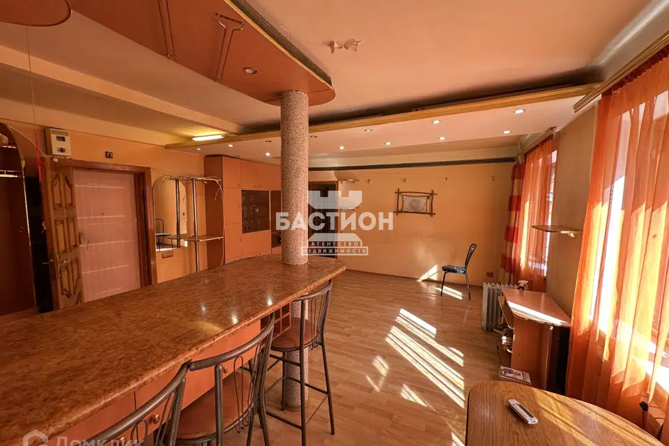 Продаётся 3-комнатная квартира, 74.4 м²