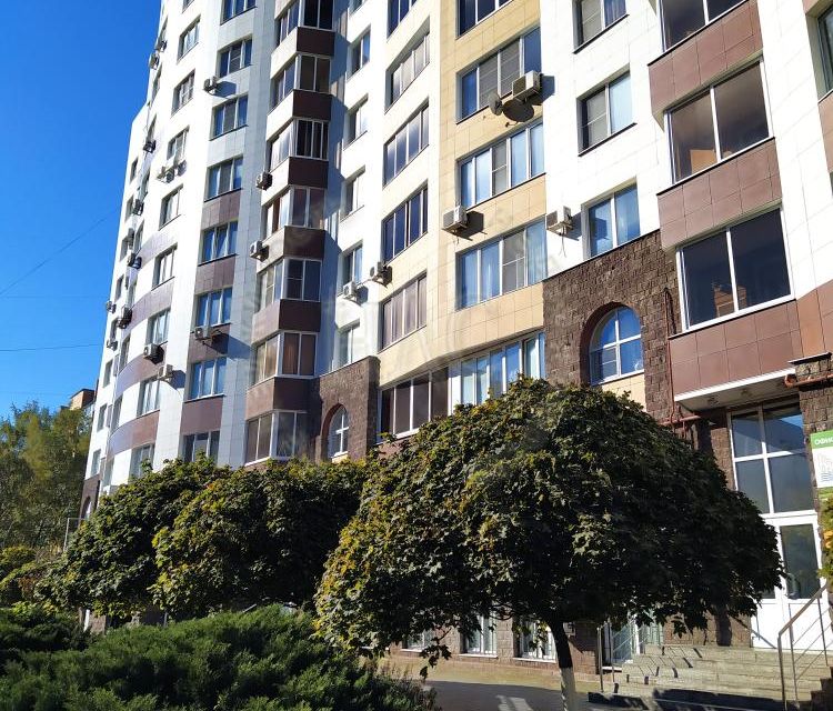 Продаётся 4-комнатная квартира, 118 м²