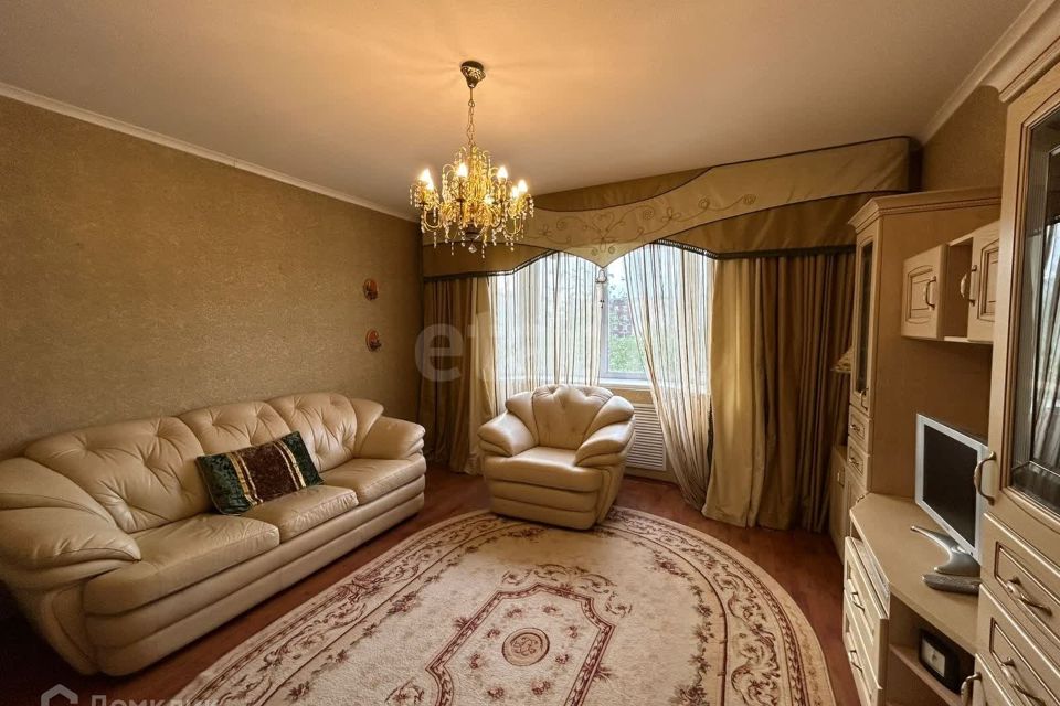 Продаётся 2-комнатная квартира, 57.6 м²