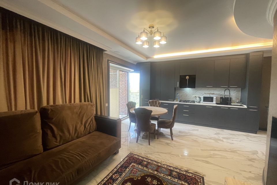 Продаётся 2-комнатная квартира, 57.6 м²