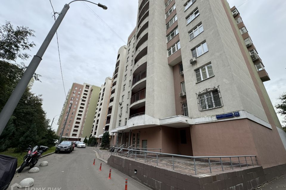 Сдаётся 3-комнатная квартира, 126 м²