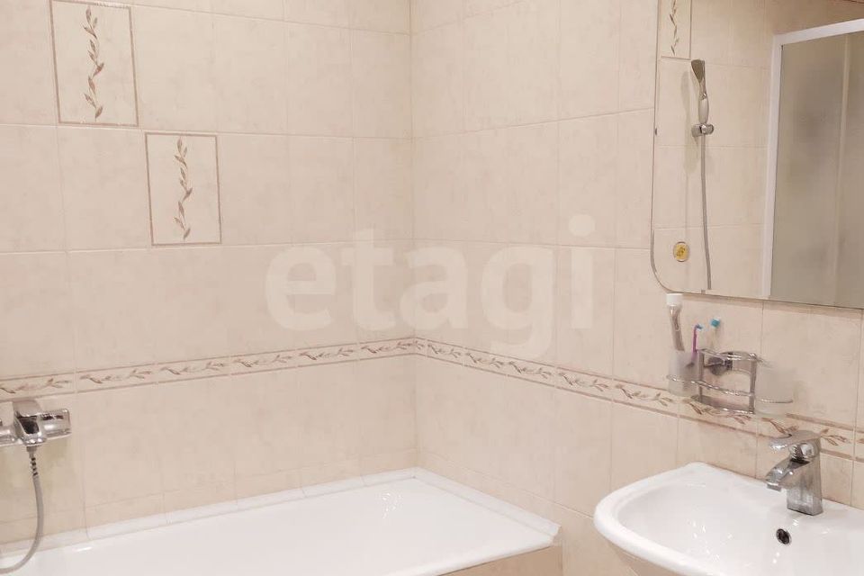 Сдаётся 2-комнатная квартира, 67 м²