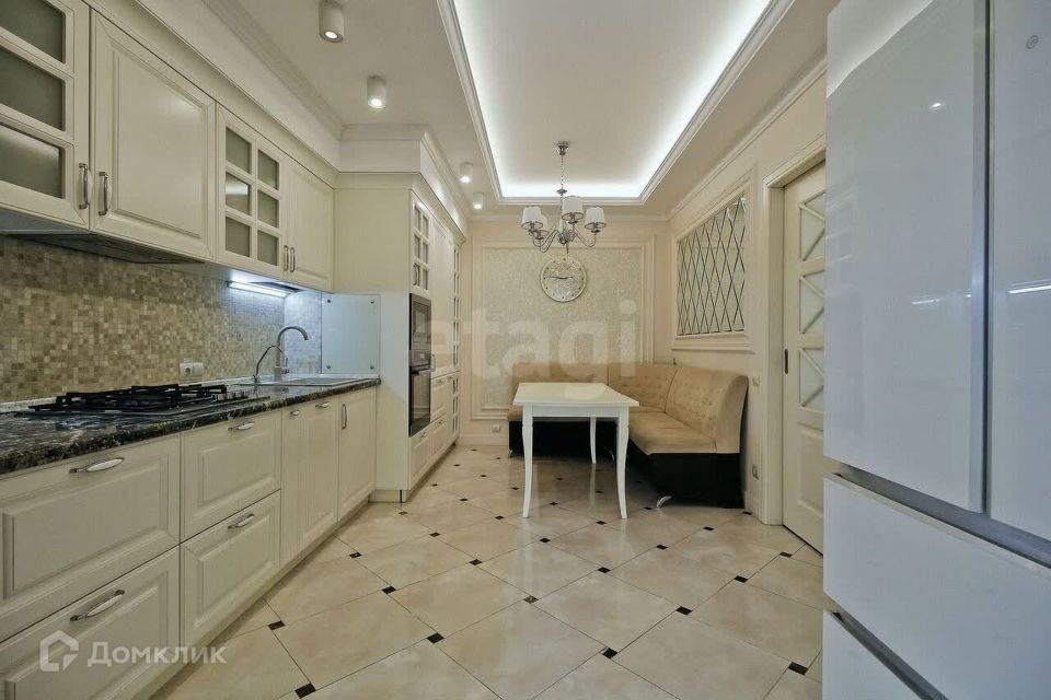 Продаётся 2-комнатная квартира, 72.5 м²
