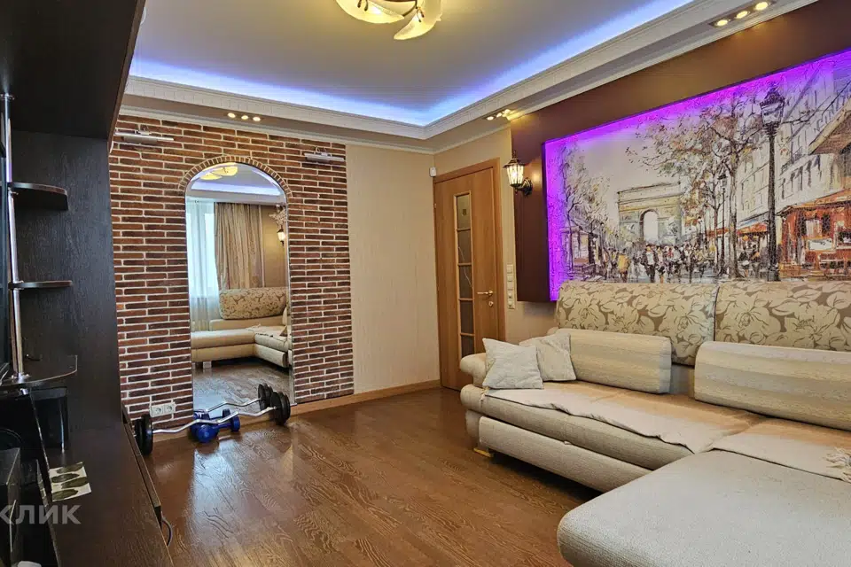 Продаётся 3-комнатная квартира, 77 м²