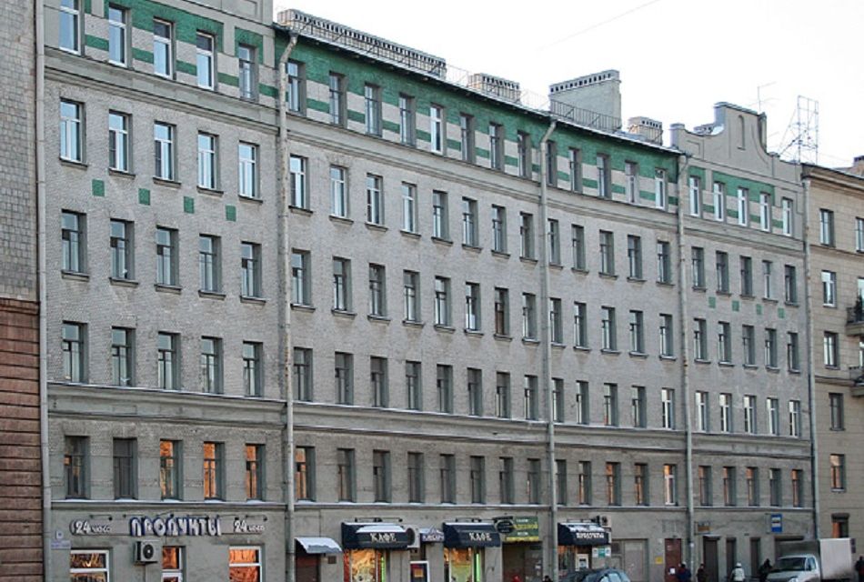 Продаётся 4-комнатная квартира, 74 м²