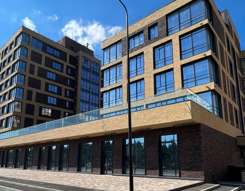 Продаётся 2-комнатная квартира, 77.2 м²