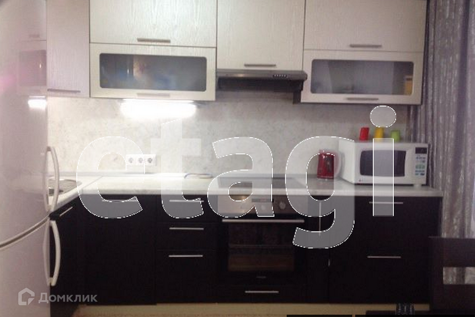 Сдаётся 1-комнатная квартира, 50 м²