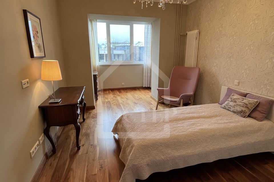 Продаётся 4-комнатная квартира, 113 м²