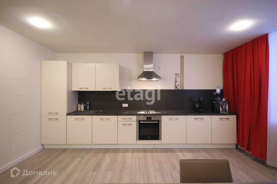 Сдаётся 2-комнатная квартира, 75 м²