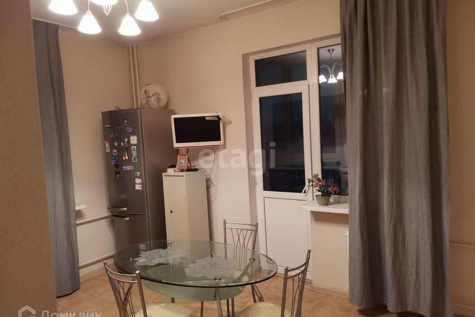 Сдаётся 1-комнатная квартира, 54 м²