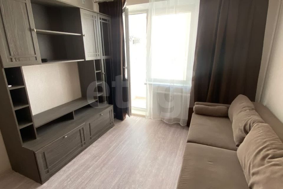 Продаётся 1-комнатная квартира, 42 м²
