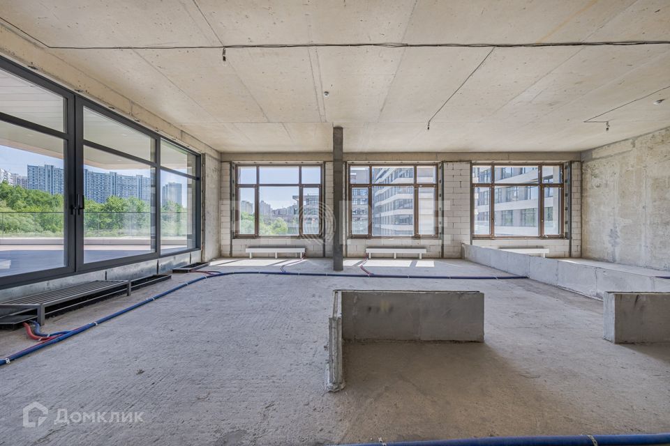 Продаётся 5-комнатная квартира, 289 м²