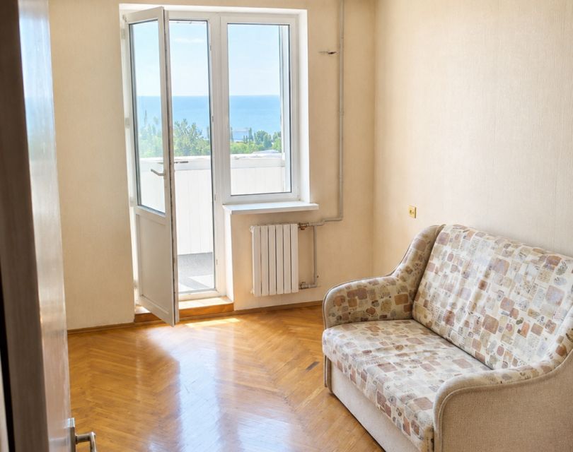Продаётся 4-комнатная квартира, 109 м²