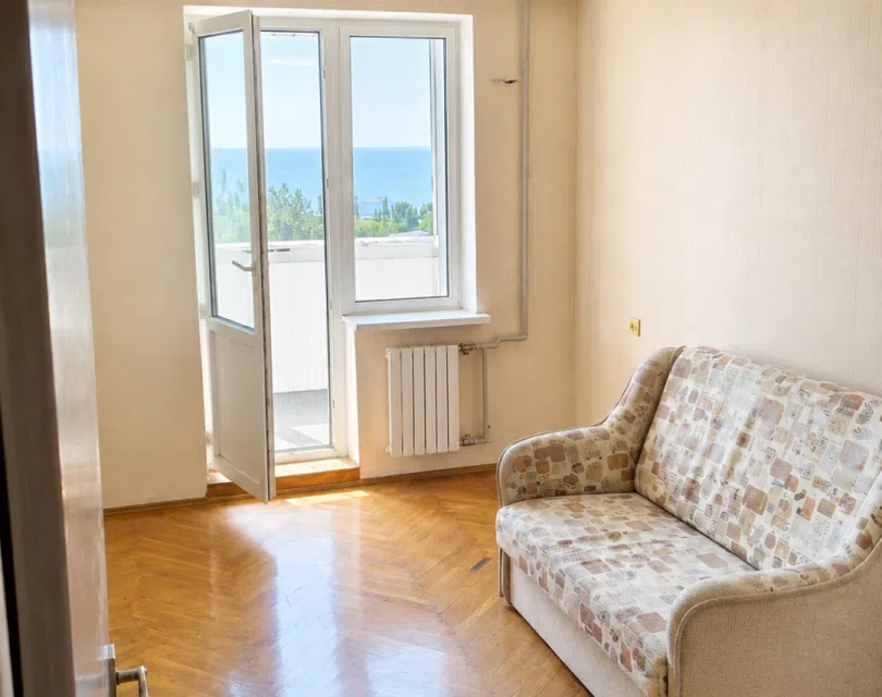 Продаётся 4-комнатная квартира, 109 м²