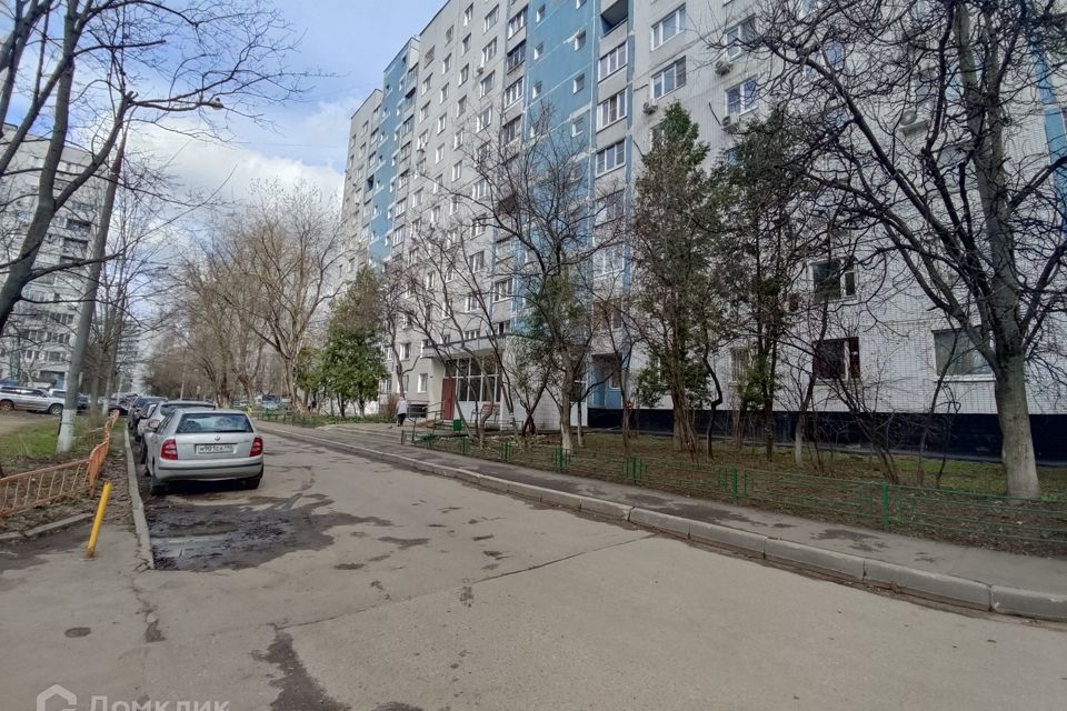 Продаётся 3 комнаты в 5-комн. квартире, 17 м²