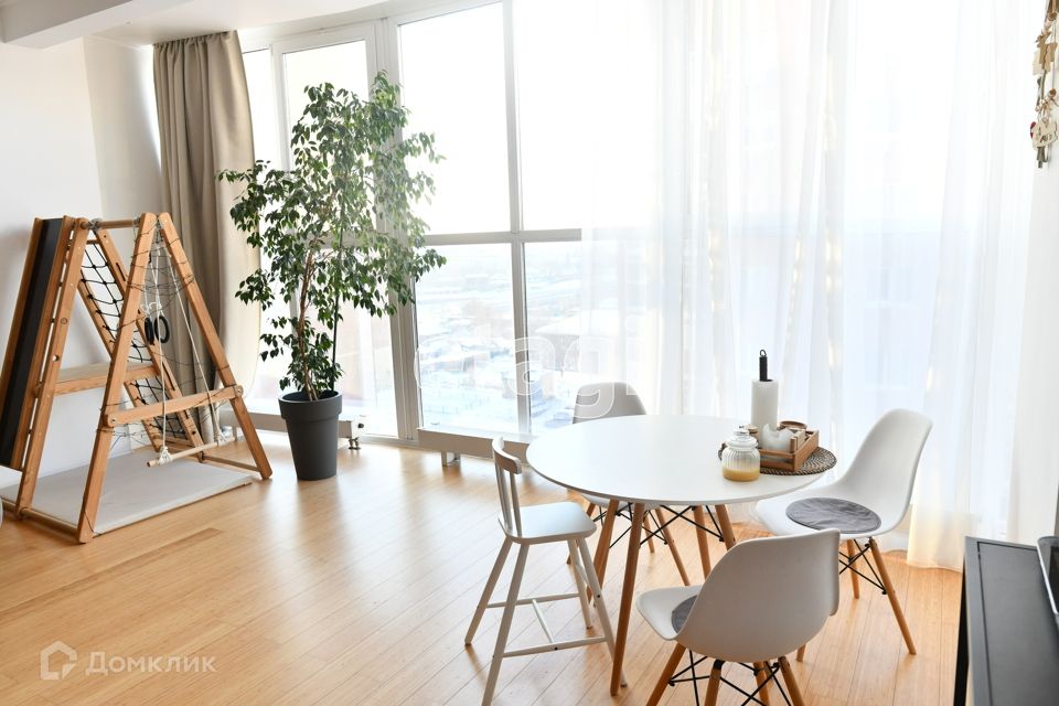 Сдаётся 2-комнатная квартира, 71 м²