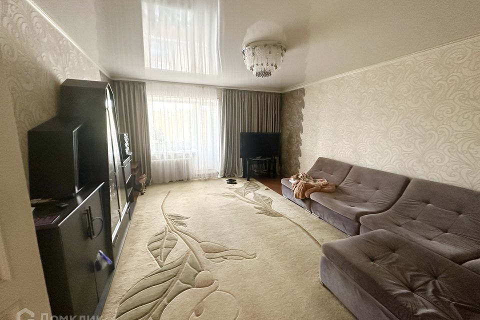 Продаётся 4-комнатная квартира, 115 м²