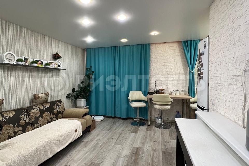 Продаётся 3-комнатная квартира, 58.6 м²