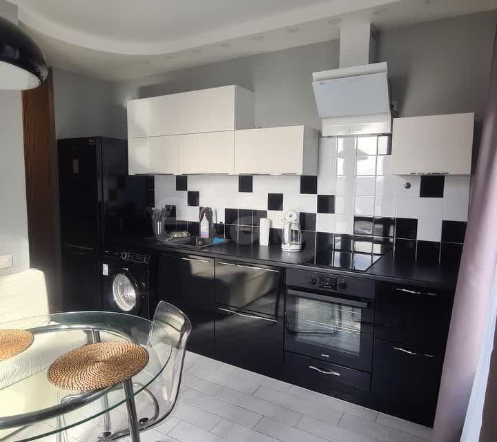 Продаётся 1-комнатная квартира, 37 м²