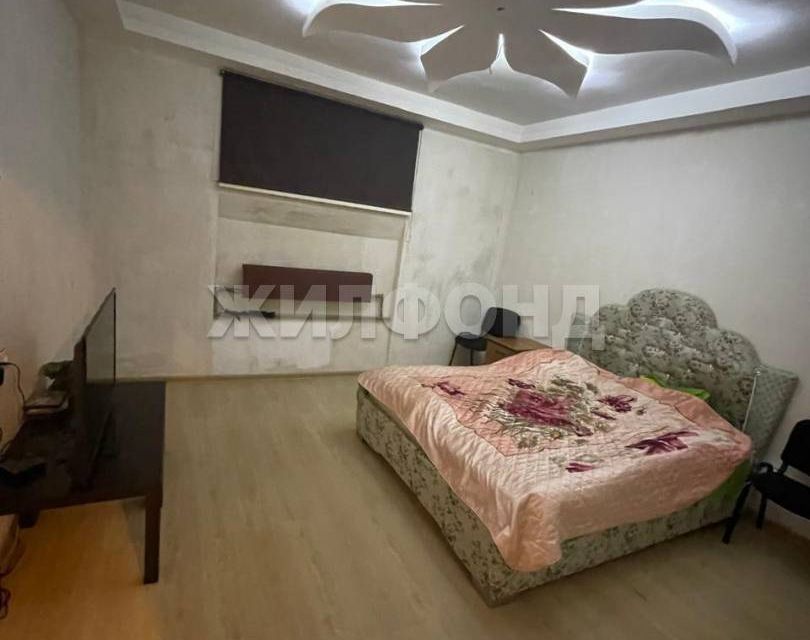 Продаётся 1-комнатная квартира, 60 м²