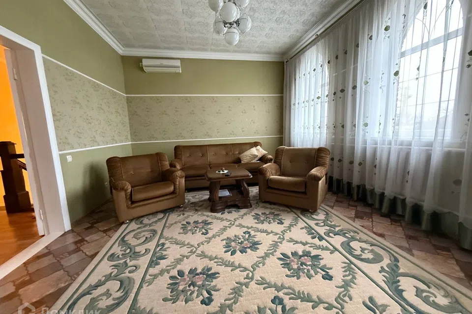 Продаётся 2-этажный дом, 259 м²