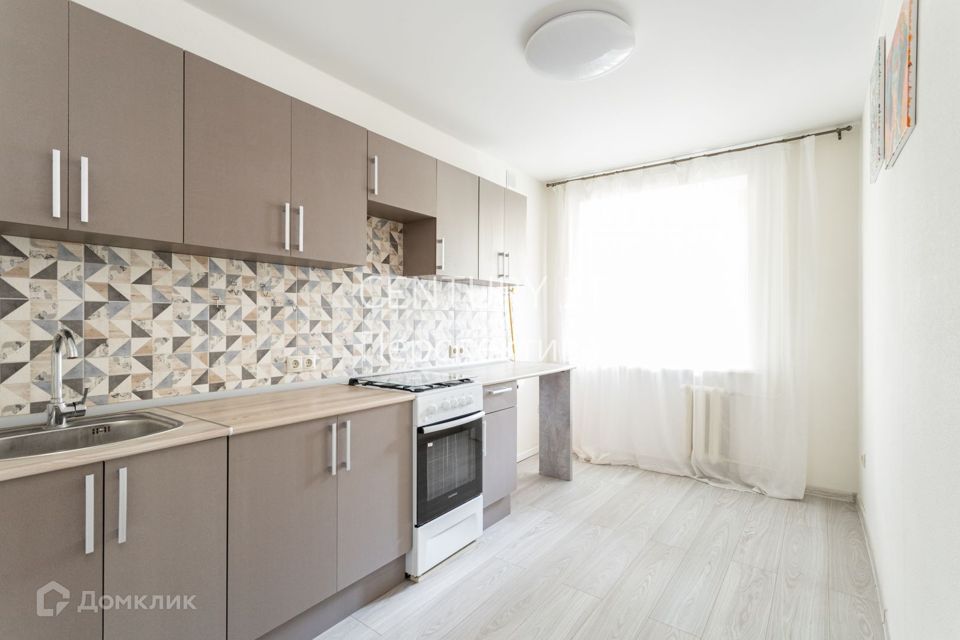 Продаётся 1-комнатная квартира, 42.3 м²