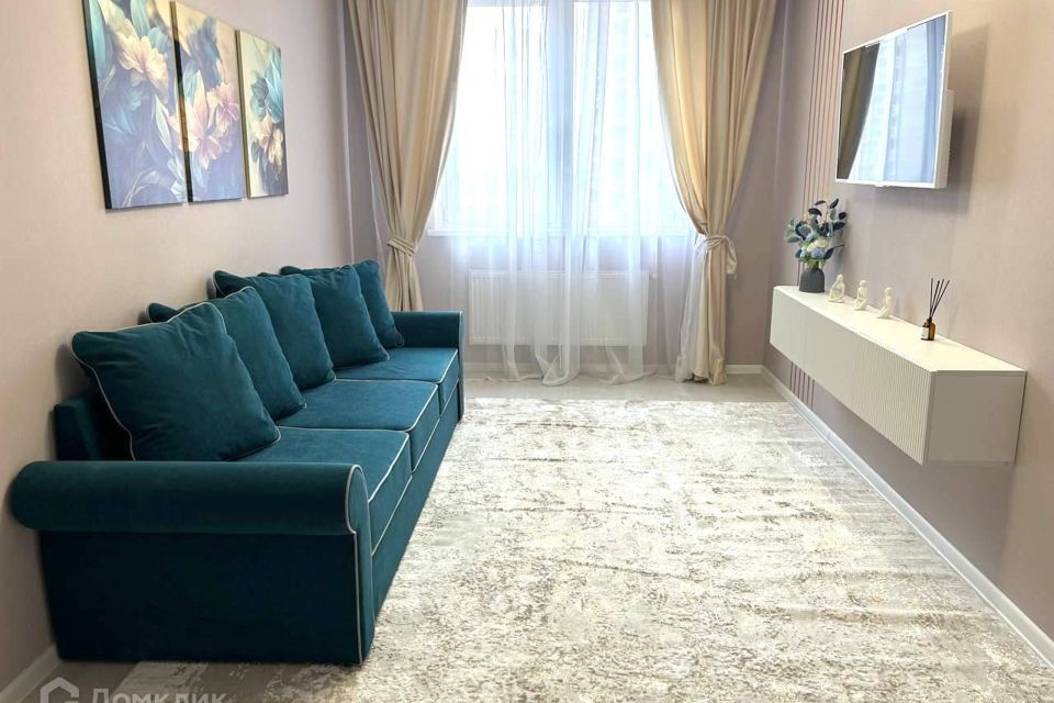 Сдаётся 2-комнатная квартира, 56 м²