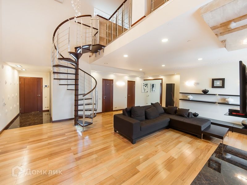 Продаётся 5-комнатная квартира, 260 м²