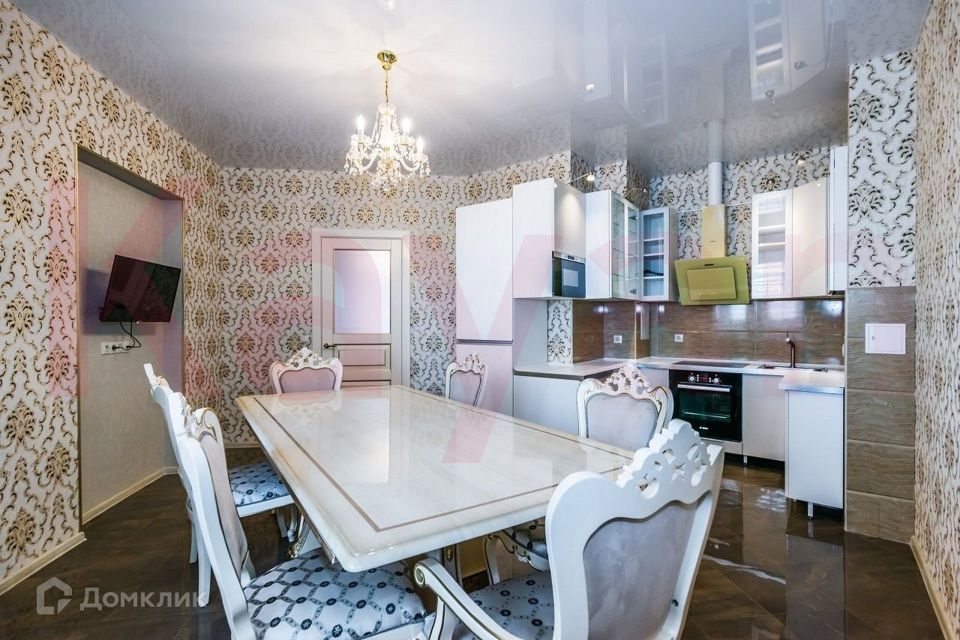 Сдаётся 3-комнатная квартира, 105 м²