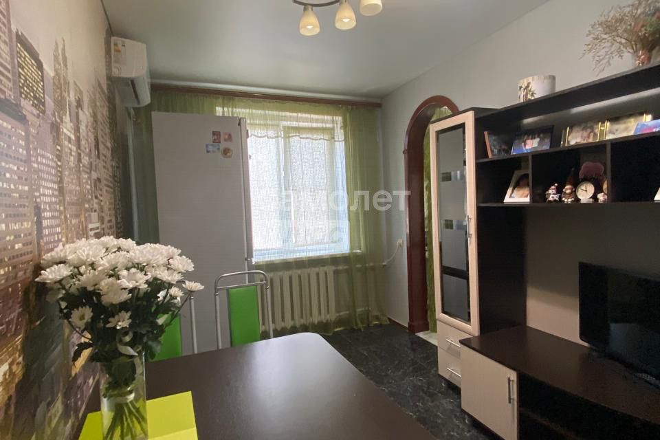 Продаётся 2-комнатная квартира, 57 м²