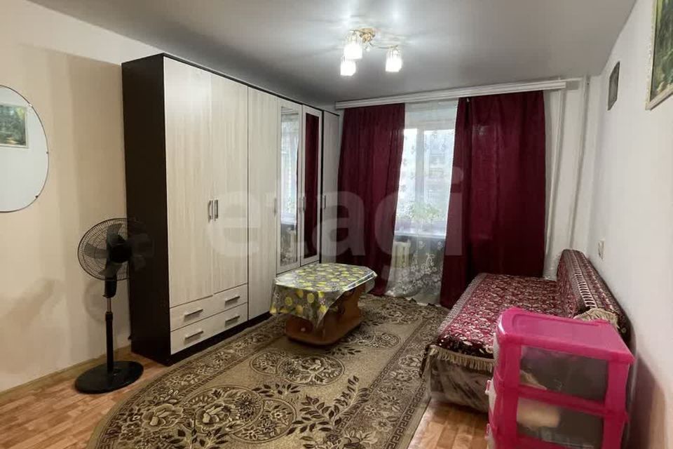 Продаётся комната в 2-комн. квартире, 30.7 м²