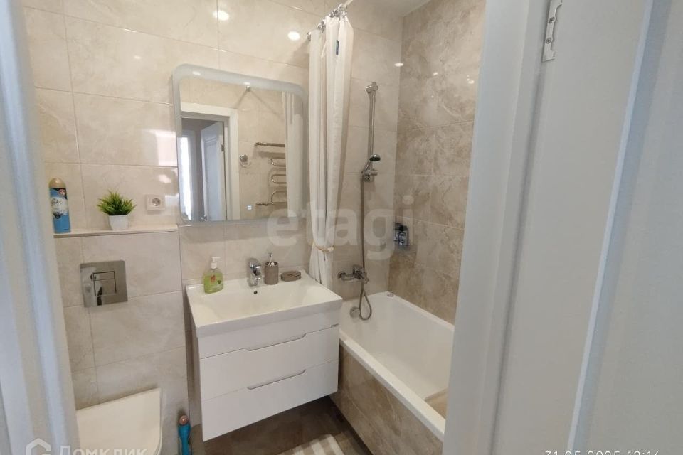 Продаётся 1-комнатная квартира, 42.3 м²