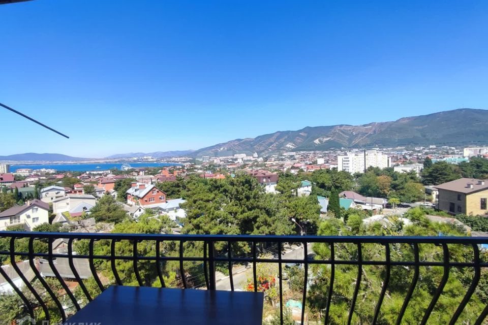 Продаётся 2-комнатная квартира, 66.3 м²