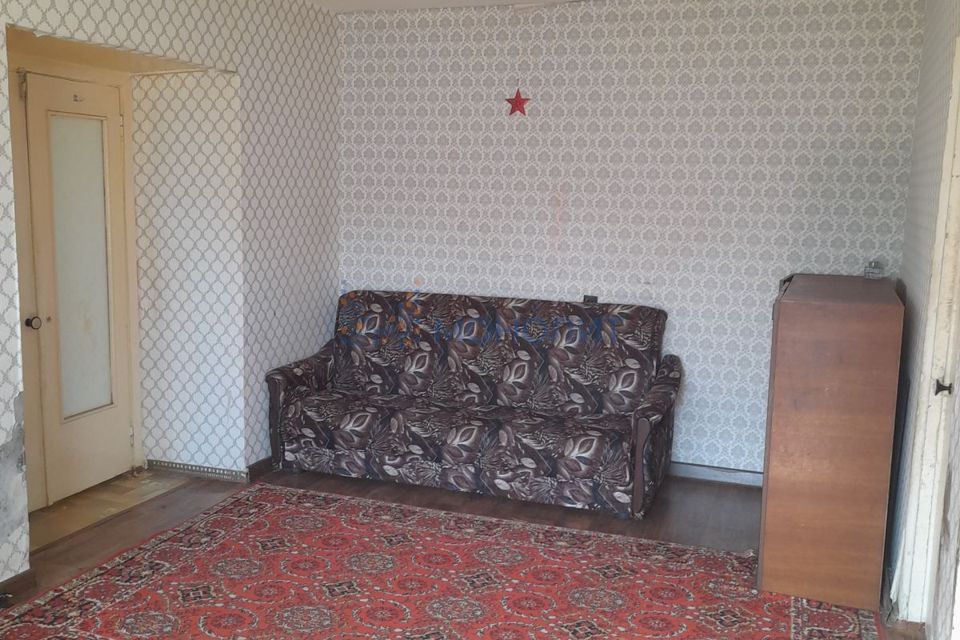 Продаётся 4-комнатная квартира, 60 м²