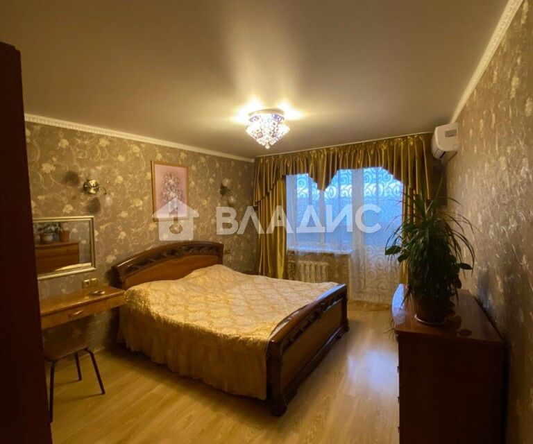 Продаётся 3-комнатная квартира, 105 м²