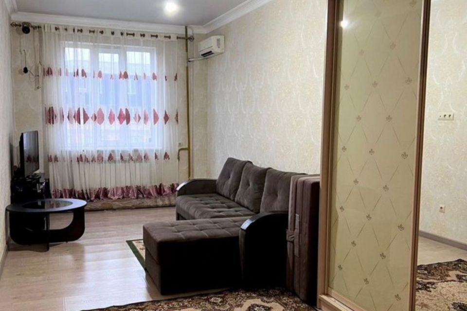 Продаётся 1-комнатная квартира, 43 м²
