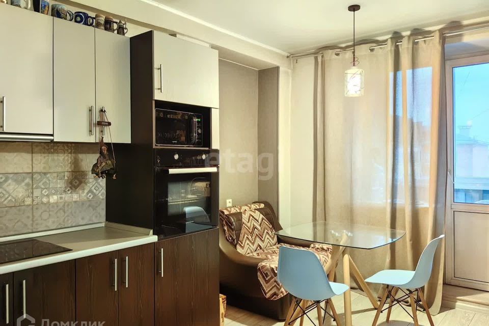 Продаётся 1-комнатная квартира, 43.7 м²
