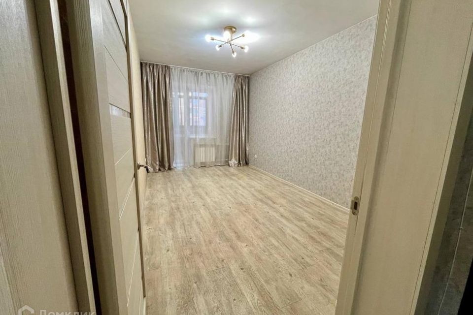 Продаётся 1-комнатная квартира, 42 м²
