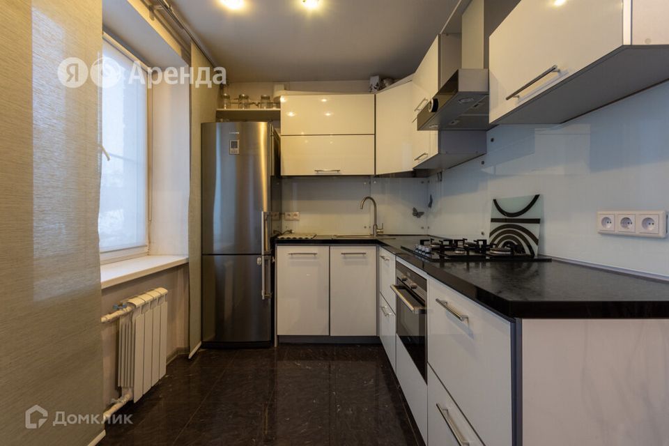 Сдаётся 2-комнатная квартира, 56 м²