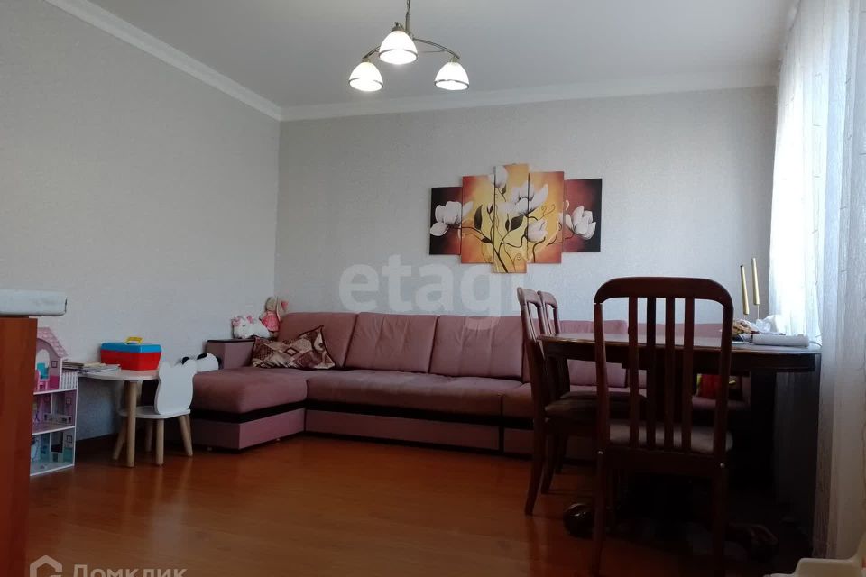 Продаётся 3-комнатная квартира, 60.7 м²