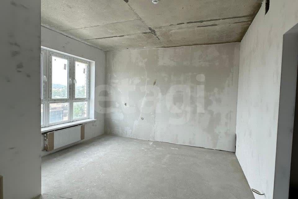 Продаётся 1-комнатная квартира, 57 м²