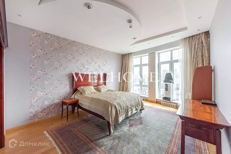 Сдаётся 4-комнатная квартира, 161.4 м²