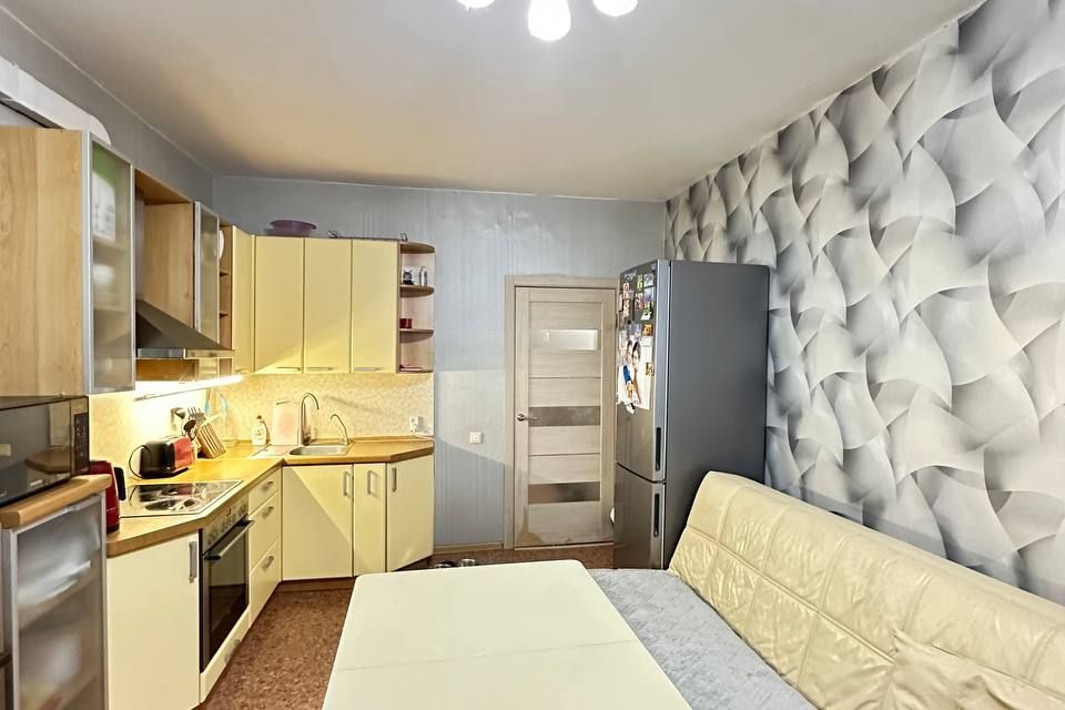 Продаётся 1-комнатная квартира, 65.9 м²
